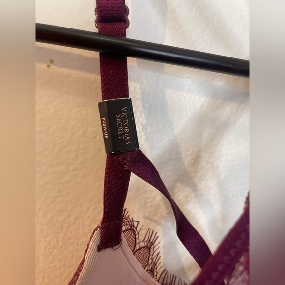 NWT Victoria’s Secret push-up bra, 32 D - Picture 6 of 10